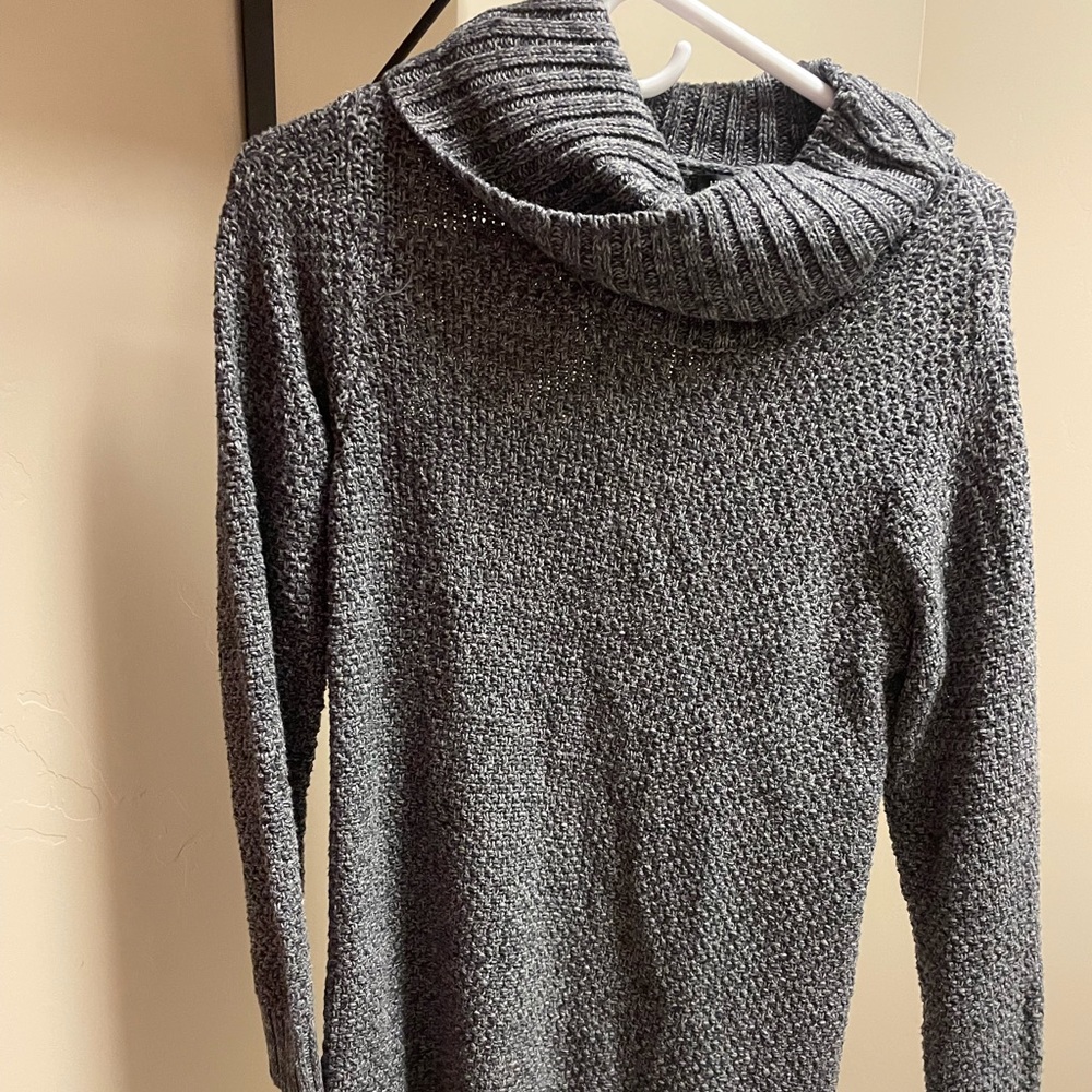 Women’s Gray Turtleneck